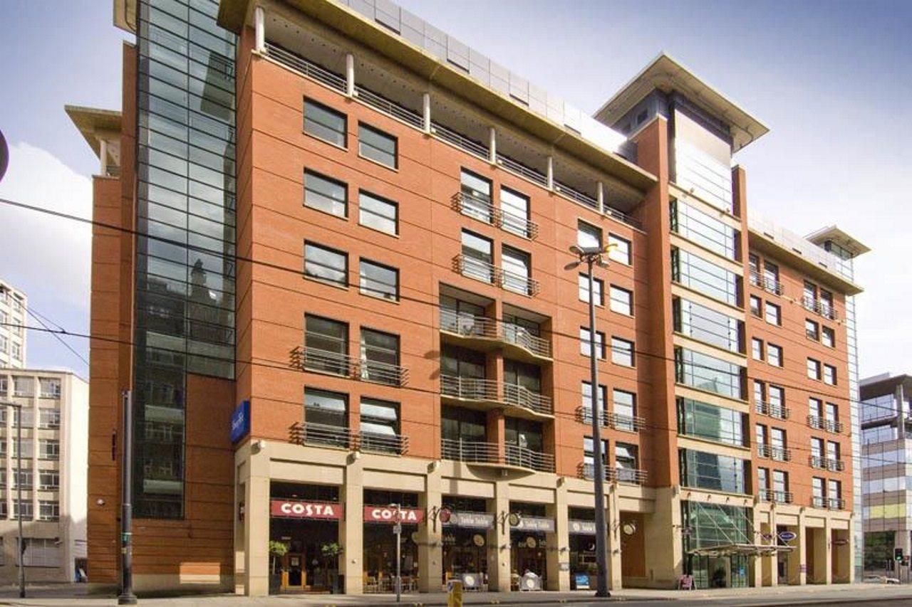 Premier Inn Manchester Central Exterior foto
