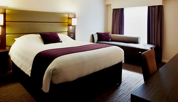 Premier Inn Manchester Central Exterior foto